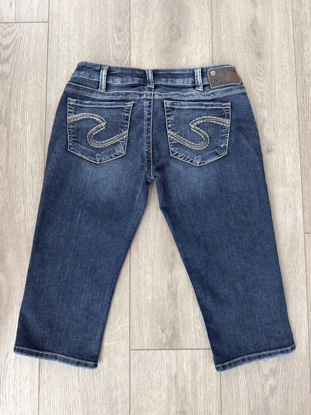 silver capri jeans dark wash